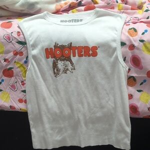 Hooters Top